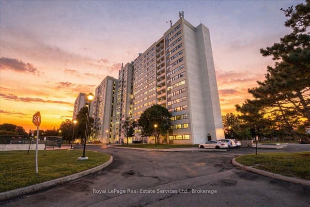 Condo Apartment at 2900 Battleford Road 1112, Mississauga, ON L5N 2V9
