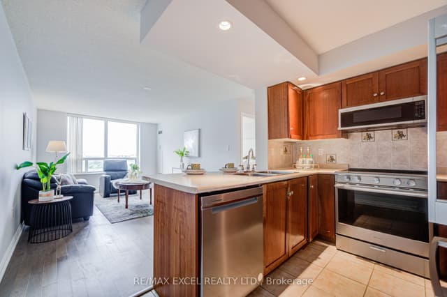 Condo Apartment at 125 Omni Drive W 739, Toronto, ON M1P 5A9, Toronto E09