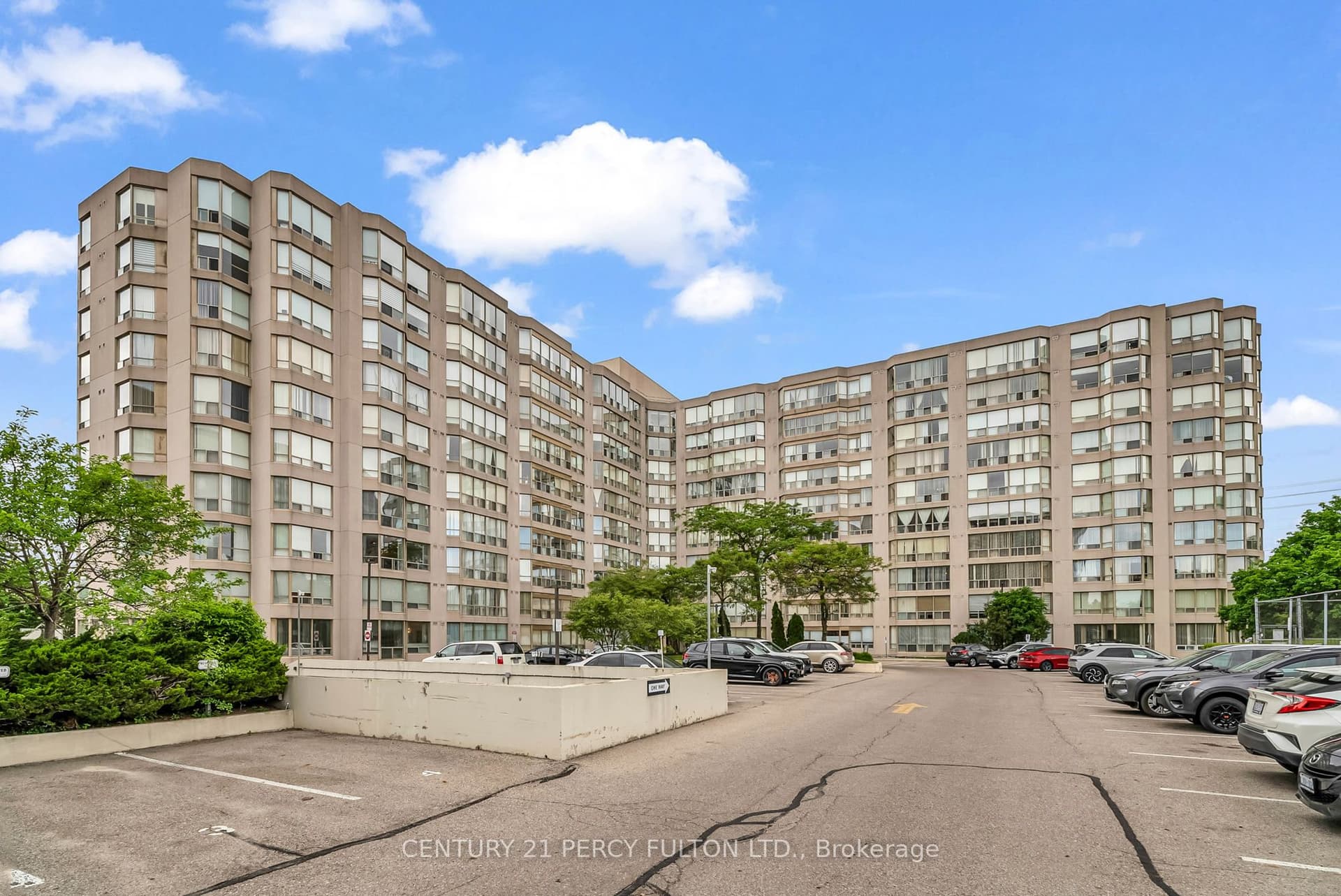 Suite 611 · Floor 6, Unit 611 · 309 Major Mackenzie Ave
