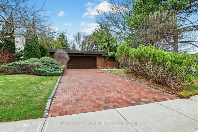 Detached at 16 Royal Oak Drive, Toronto, ON M3C 2M2, Toronto C12