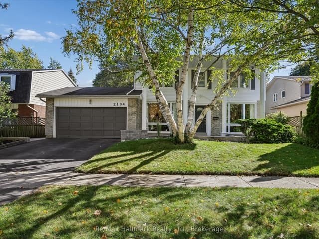 Detached at 2194 Constance Drive, Oakville, ON L6J 5L4