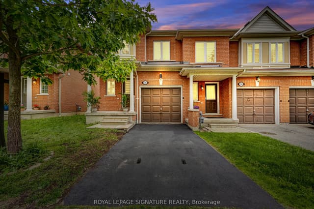 Condo Townhouse at 7360 Zinnia Place 36, Mississauga, ON L5W 2A3