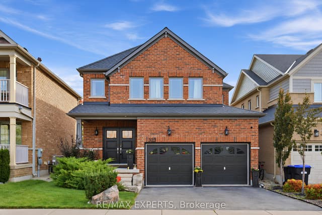 Detached at 323 Langford Boulevard, Bradford West Gwillimbury, ON L3Z 0P7