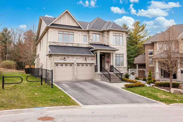 Detached at 244 Frederick Curran Lane, Newmarket, ON L3X 0B9