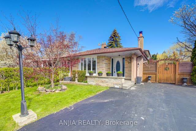 Semi-Detached at 24 Friar Tuck Road, Markham, ON L3P 1L9