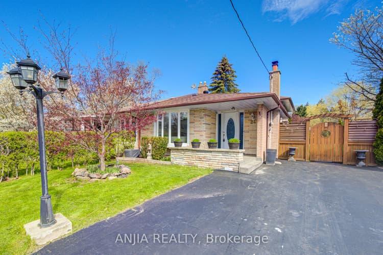 24 Friar Tuck Road