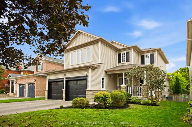 Detached at 17 Cody Avenue, Whitby, ON L1M 1K8