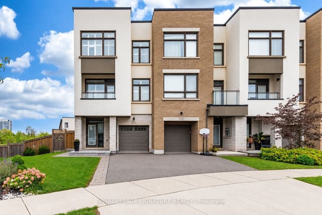 Att/Row/Townhouse at 3121 Mintwood Circle, Oakville, ON L6H 0P2