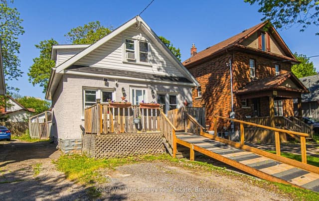 Detached at 266 Division Street, Oshawa, ON L1G 5M7