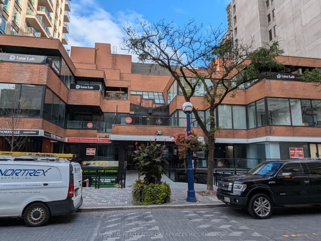 Office at 70 Yorkville Avenue 30, Toronto, ON M5R 1B9, Toronto C02