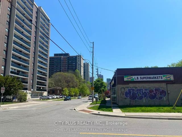 Investment at 391 Lumsden Avenue, Toronto, ON M4C 2L6, Toronto E03