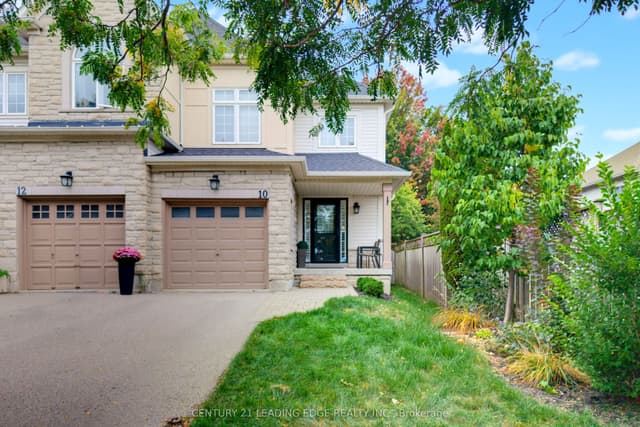 Att/Row/Townhouse at 10 Dodds Square, Clarington, ON L1C 5N1