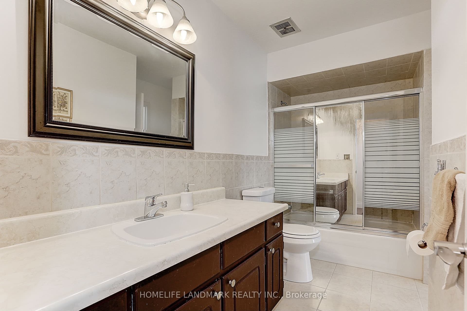 Unit Main Unit · 18 Faye Dr