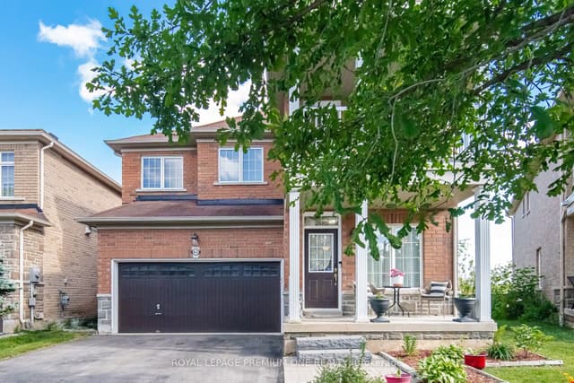 Detached at 62 Lost Pond Crescent, Whitchurch-Stouffville, ON L4A 0R4