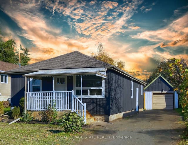 Detached at 6316 Montrose Road, Niagara Falls, ON L2H 1L6