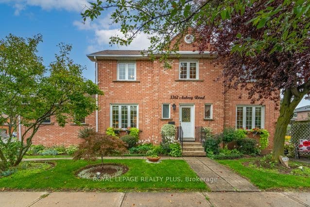 Detached at 3362 Aubrey Road, Mississauga, ON L5L 5E1