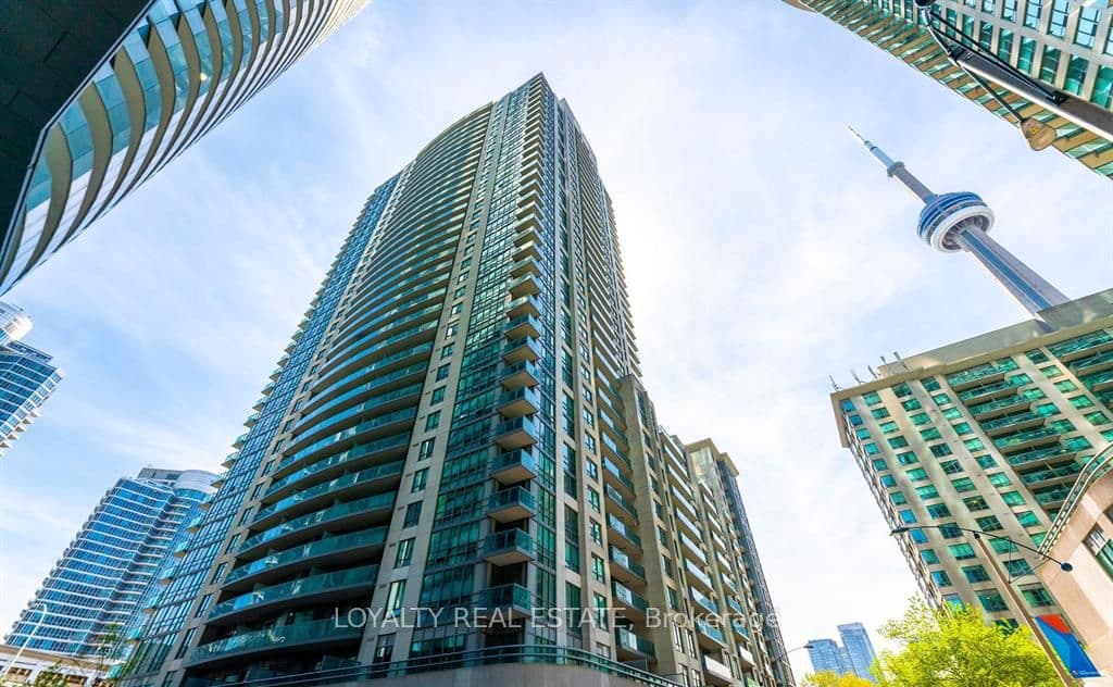 Suite 309 · Floor 3, Unit 309 · 19 Grand Trunk Cres