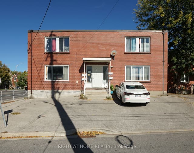 Duplex at 59 Saunby Street N, London North, ON N6G 1A4
