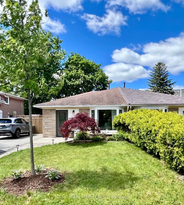 Semi-Detached at 1319 Redbank Crescent, Oakville, ON L6H 1Y4