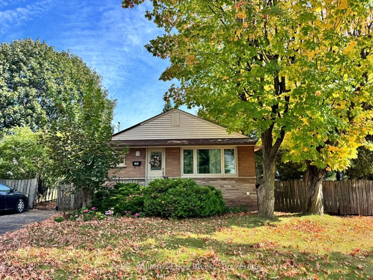 5466 Randolph Crescent