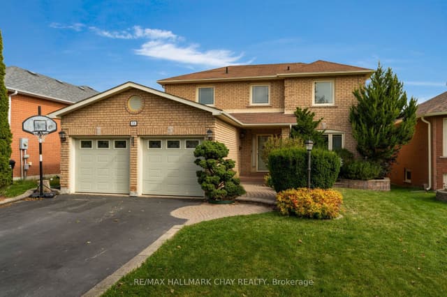 Detached at 73 Brown Street, Barrie, ON L4N 7V5