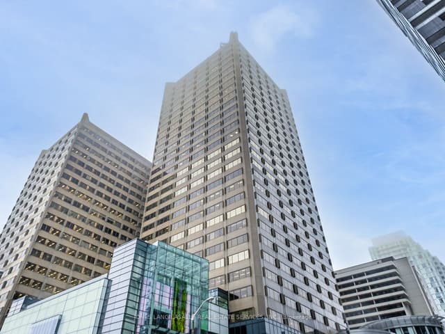Office at 2300 Yonge Street 1505, Toronto, ON M4P 1E4, Toronto C03