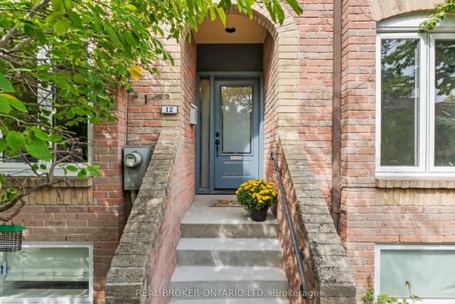Att/Row/Townhouse at 12 St. James Court, Toronto, ON M4X 1X4, Toronto C08