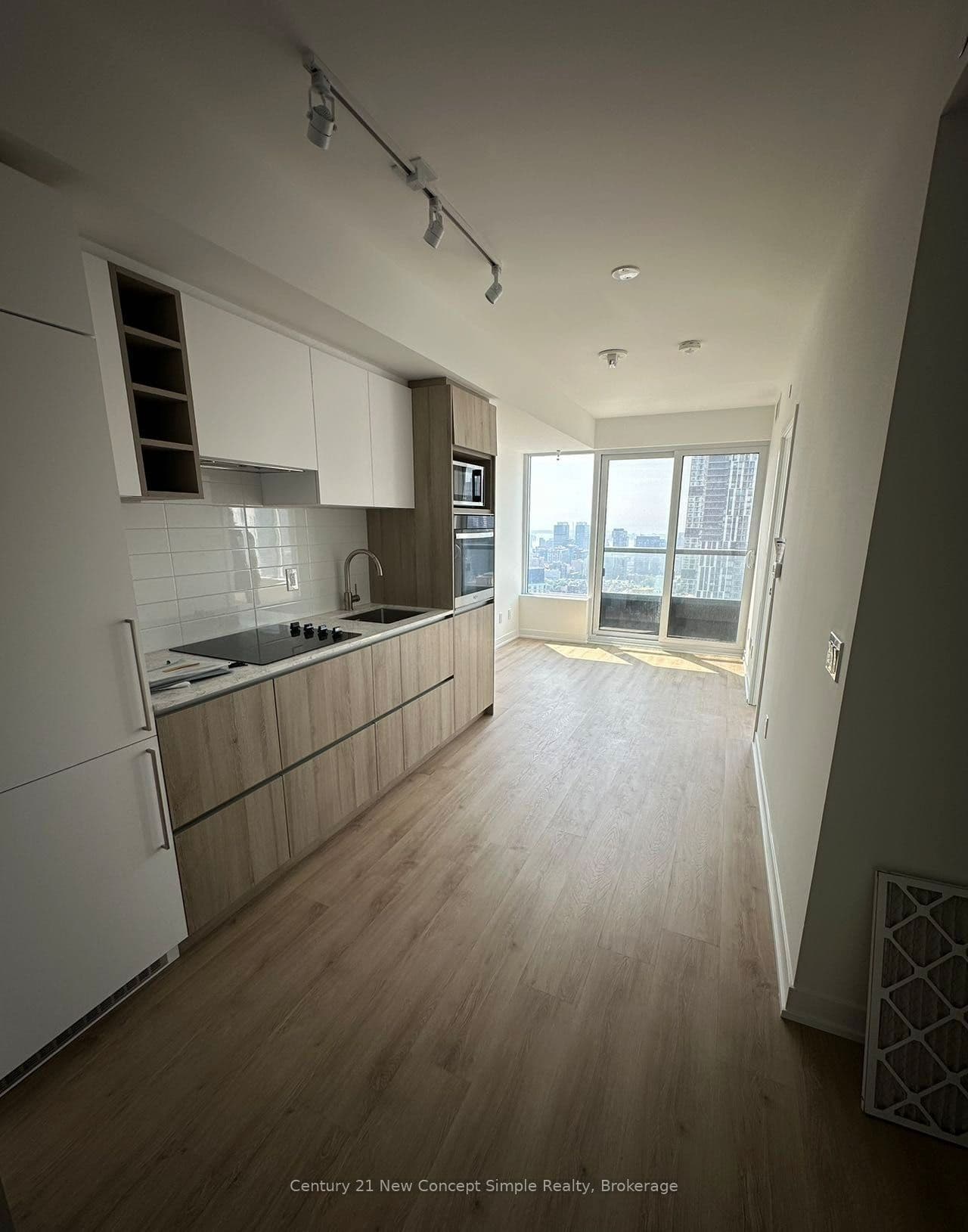 Suite 3301 · Floor 33, Unit 3301 · 319 Jarvis St