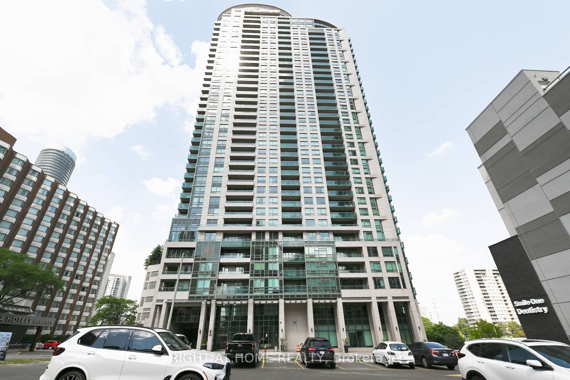 Suite 2005 · Floor 20, Unit 2005 · 208 Enfield Pl
