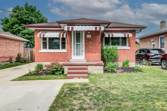 Detached at 468 Highland Road, Kitchener, ON N2M 3W7