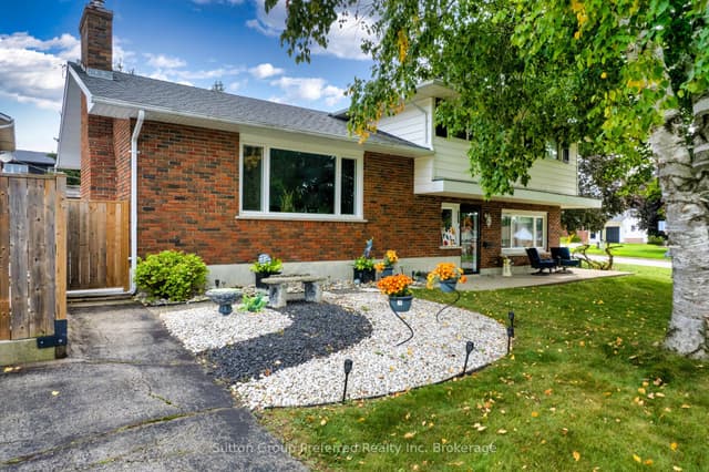 Detached at 260 Ferncrest Road, Woodstock, ON N4S 7S7