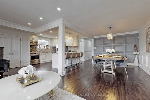 Semi-Detached at 107 Spenvalley Drive Main, Toronto, ON M3L 1Z4, Toronto W05