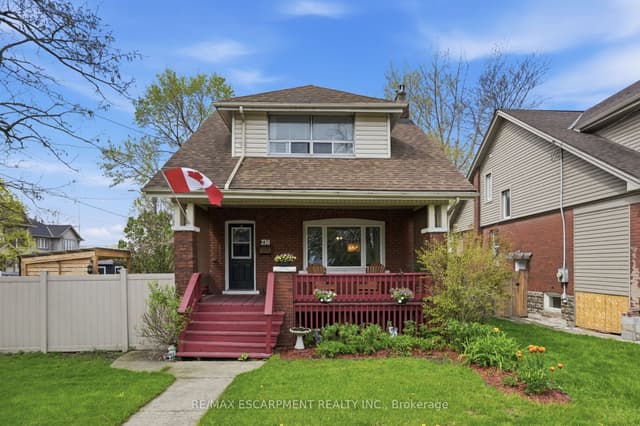 Detached at 230 Beach Boulevard, Hamilton, ON L8H 6W1