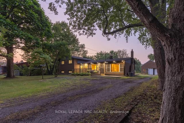 Detached at 2432 Port Robinson Road, Thorold, ON L3B 5N5