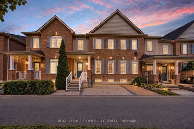Att/Row/Townhouse at 2761 William Jackson Drive, Pickering, ON L1X 0C1