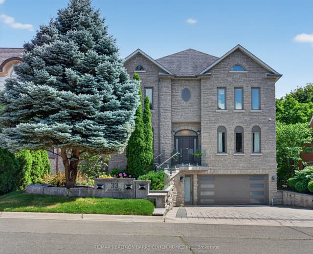 Detached at 33 Munro Boulevard, Toronto, ON M2P 1C1, Toronto C12