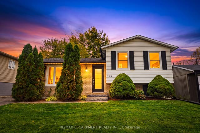 Detached at 429 Limeridge Road W, Hamilton, ON L9C 2V6
