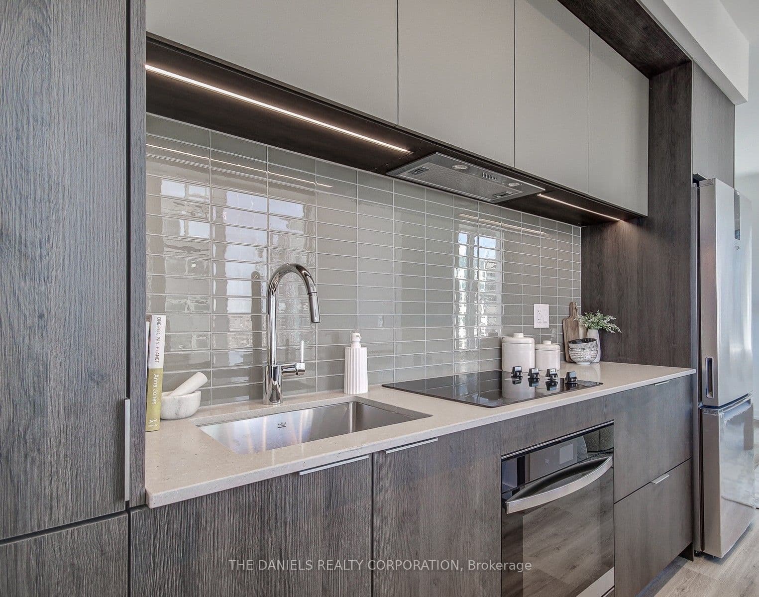 Suite 3706 · Floor 37, Unit 3706 · 395 Square One Dr