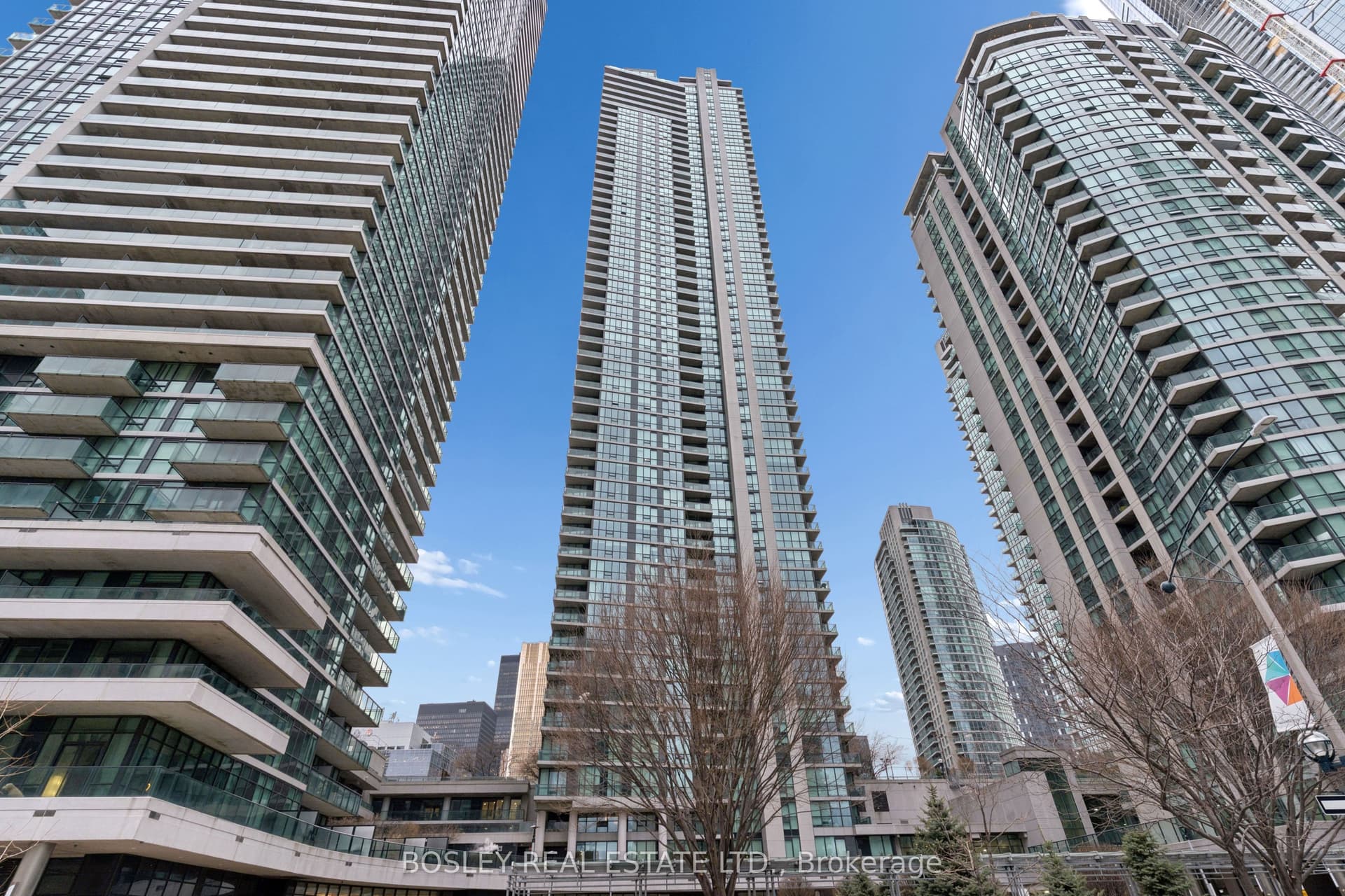 Suite 4501 · Floor 45, Unit 4501 · 16 Harbour St