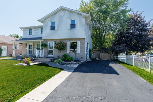 Semi-Detached at 6477 Malibu Drive, Niagara Falls, ON L2H 2W4