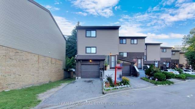 Condo Townhouse at 18 Carleton Place 18, Brampton, ON L6T 3Z4