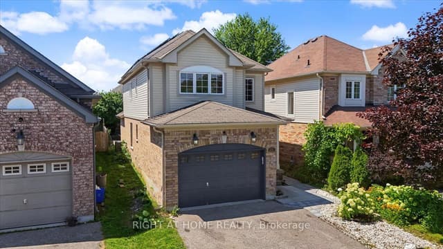 Detached at 1350 Wadebridge Crescent, Oshawa, ON L1K 3B2