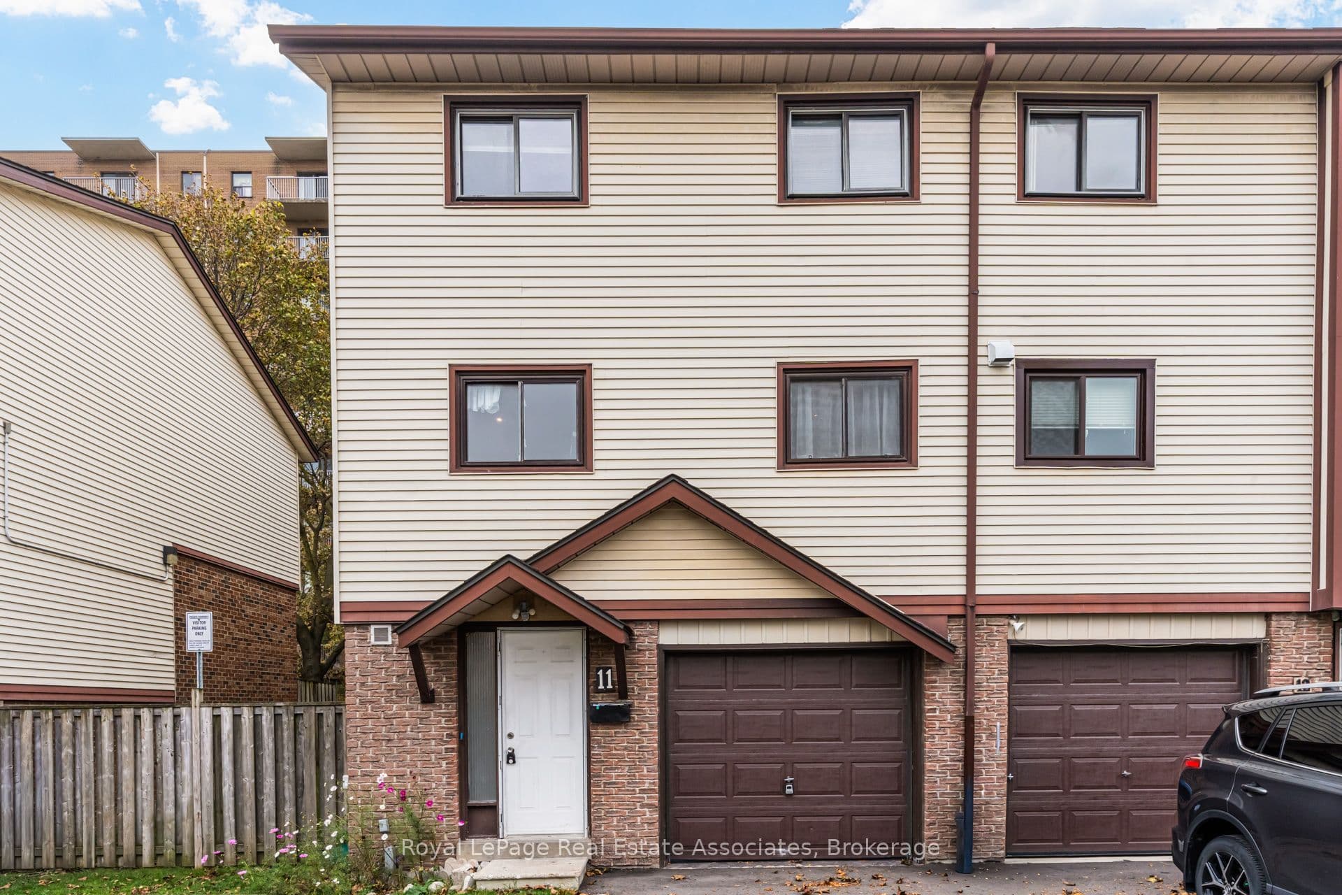 Suite 11, Unit 11 · 11 Mccallum Crt