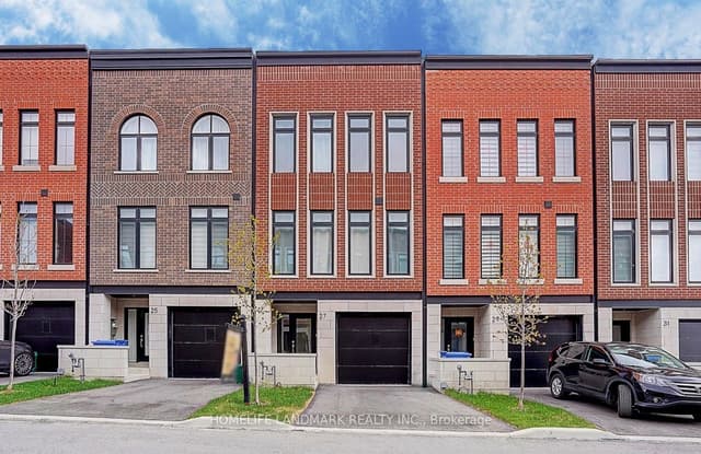 Att/Row/Townhouse at 27 Chestnut Court, Aurora, ON L4G 4A4