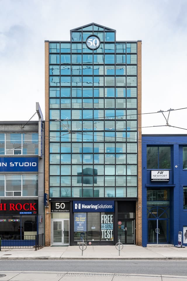 Office at 50 St. Clair Avenue E, Toronto, ON M4T 1M9, Toronto C09