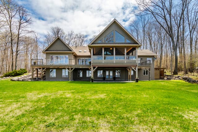 Detached at 20 Nippissing Ridge Road, Tiny, ON L9M 0T8