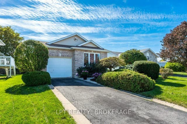 Detached at 401 Waterloo Drive, Kingston, ON K7M 8K7