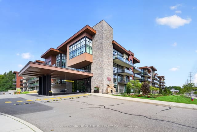 Condo Apartment at 1575 Lakeshore Road 163, Mississauga, ON L5J 0B1