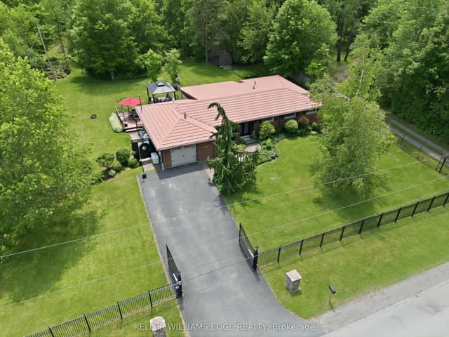 Detached at 484 11TH CONCESSION Road E, Hamilton, ON L8B 1J1