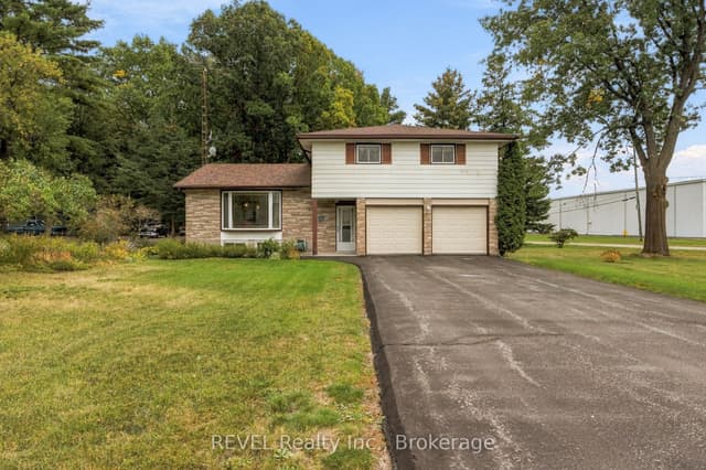 Detached at 17527 Telephone Road, Quinte West, ON K8V 5P4